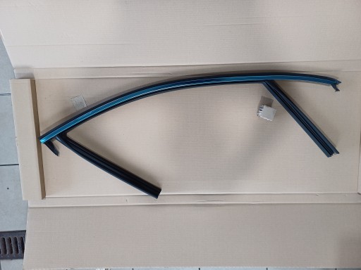 ОКОННАЯ ПОЛОЧКА RENAULT TALISMAN 803301238R