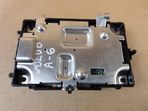 Volvo XC40 ladowarka indukcyjna bezprzewodowa 32389111