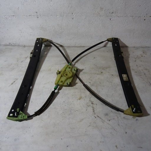 AUDI Q7 4L lift of the window left rear part 4L0839461A