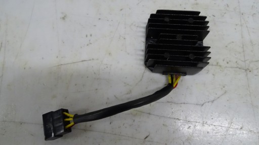 Quadro 350 Регулятор Напруги