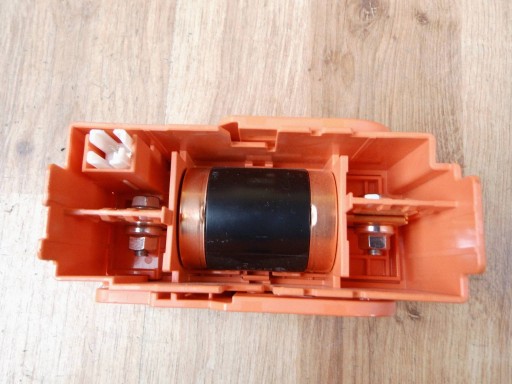 Toyota RAV4 V 2018+ HYBRID fuse baterii G385542010