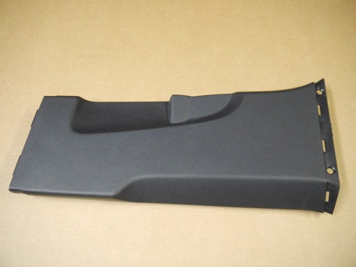 Audi Q3 83A крышка центральной стойки 83A867239