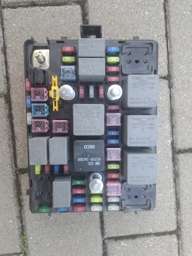 БЛОК ПРЕДОХРАНИТЕЛЕЙ KIA,HYUNDAI 95230-3A300