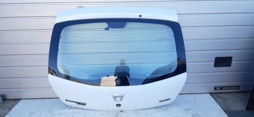 DACIA SANDERO И ПОДЪЕМНИК БАГАЖНИКА