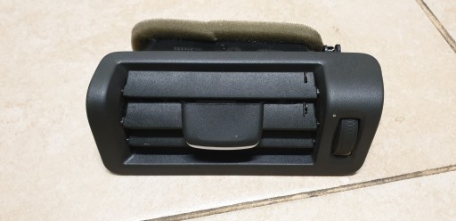 31497122 - ВЕНТИЛЯЦІЙНА РЕШІТКА СТІЙКИ B ЦЕНТР ЛІВИЙ VOLVO XC90 II