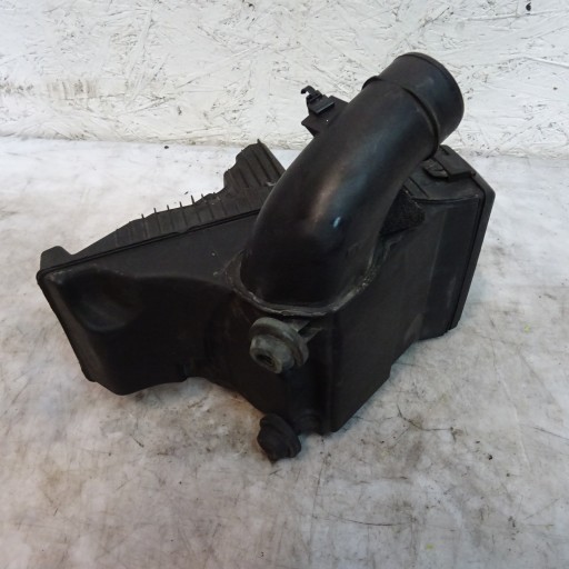 RENAULT CLIO 3 Gehäuse filter luft 8200309636