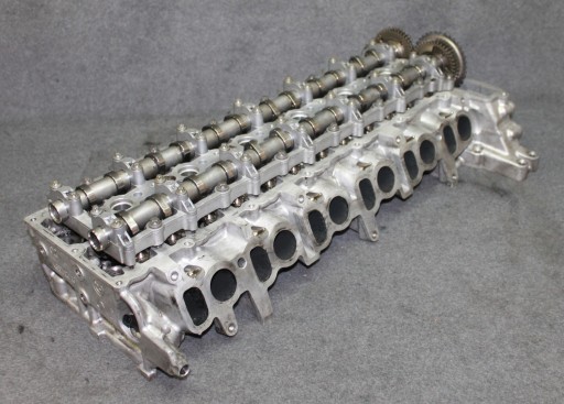 BMW G30 G11 G15 G01 B57D30B 4.0D 320KM head. complete of a cam - 8571137