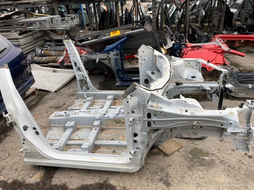 ПРАВАЯ ЧЕТВЕРТЬ КАДЖАРСКОГО ЛИФТА