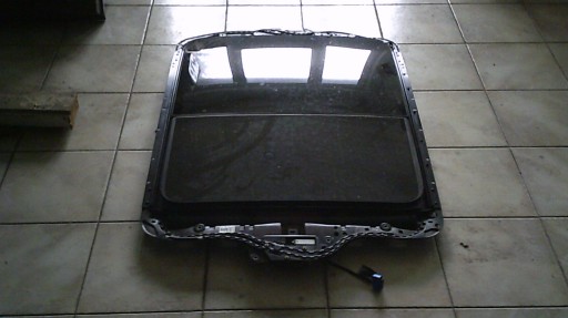 MASERATI LEVANTE ПАНОРАМНИЙ ДАХ ЛЮК