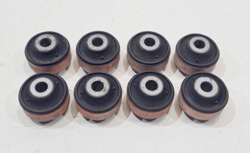 KVF500161 KVF500180 - ВТУЛКА ПОДУШКА КРЕПЛЕНИЯ РАМЫ КУЗОВА DISCOVERY 3