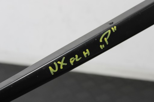 wiper arm right LEXUS NX 300H LIFT