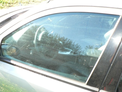 MERCEDES W211 переднє ліве скло