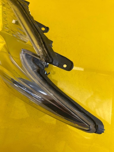 light left TOYOTA PRIUS III 09-10