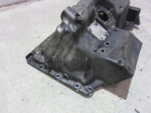 BMW F30 F34 X3 N20 F25 F30 4X4 karter motora 7601942 11137601942