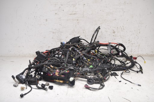 AUDI A4 B9 2.0 TFSI жгут проводов внутренняя установка