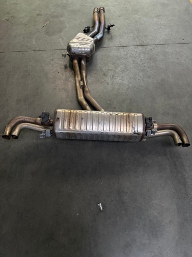parfait état KPL. échappement AUDI RSQ8 SQ8 4.0TFSI