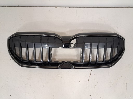 8084674 - Bmw 5 g60 2023 передняя декоративная решетка радиатора