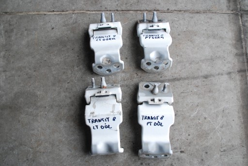 ПЕТЛЯ ЗАДНІХ ДВЕРЕЙ L / P TRANSIT MK8 14-