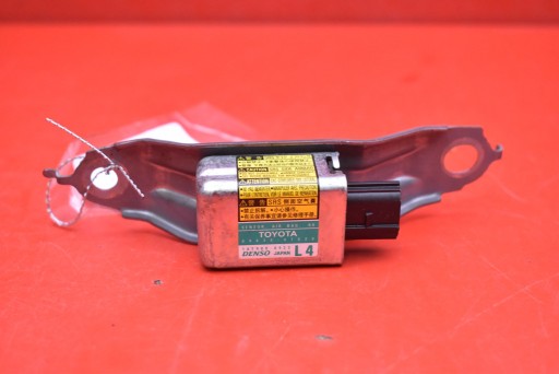 impact sensor left rear part 89834-47020 TOYOTA PRIUS 2 II XW20 03-11