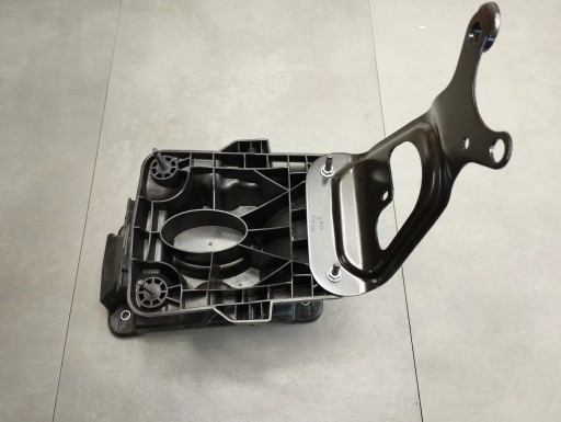 Peugeot 3008 and holder of a trim 9682624580