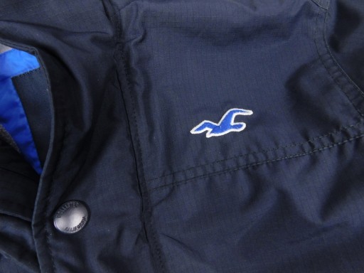 HOLLISTER__LEKKO OCIEPLANA NA POLARZE__GRANATOWA__L