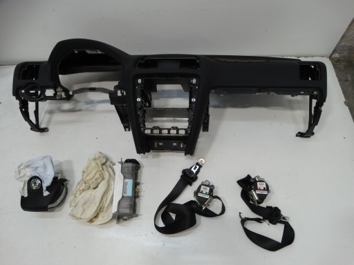 ПРИБОРНАЯ ПАНЕЛЬ ПОДУШКИ РЕМНИ OCTAVIA II УНИВЕРСАЛ