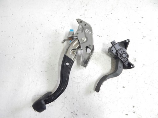 1 - Педали TOYOTA COROLLA E21 18-21