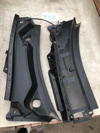 Лобовое стекло Mazda OE KB7W507R1 KB7W507S1