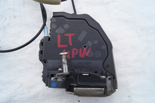 lock door rear part left TOYOTA HIGHLANDER II 2 4 PINY