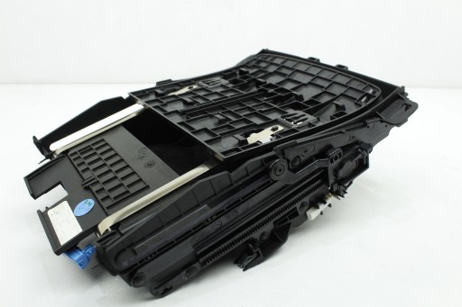 6810496 - Ящик для хранения открывания туннеля BMW G05 G06 G07