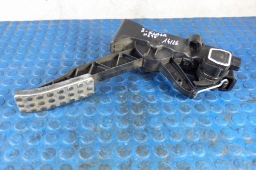 Mercedes B-Klasa W245 1.7 B accelerator pedal przyspieszenia A1693000504 st.BDB
