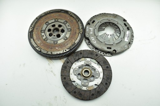 clutch wheel flywheel VW GOLF VI AUDI A3 8P 1.6 TDI CAY 038141025D