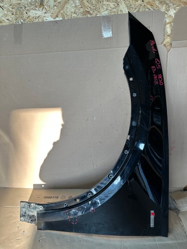 Бризковик audi q5 ii 80a лівий передній