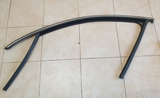 3T0837431E - РАМКА УПЛОТНЕНИЕ ДВЕРИ ЛЕВЫЙ ПЕРЕДНИЙ SKODA SUPERB II 3T