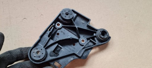 Q3 83A bracket holder POMPY ABS 5Q0614235