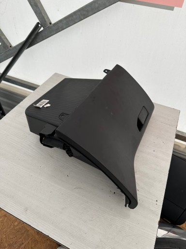 Handschuhfach des Beifahrers PEUGEOT 308 T9 9677995177