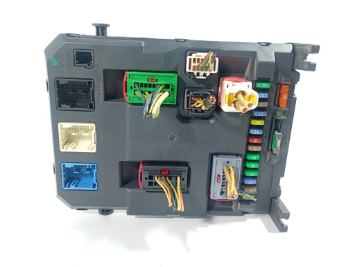 Module Module fusibles OE 9666952180 Citroen C3 II 2 09-13