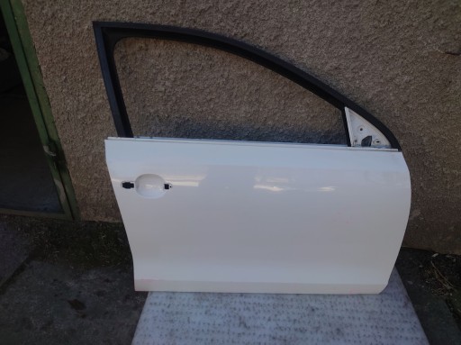 5C6831056G - Vw jetta праві передні двері 5c6831056