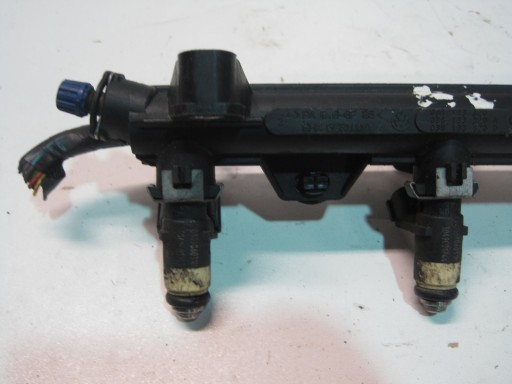 Kraftstoffverteiler Einspritzleiste VW AUDI 036133320