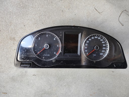 dials dials predkosciomierz VW T5 LIFT 2.0 TDI 7E0920860J