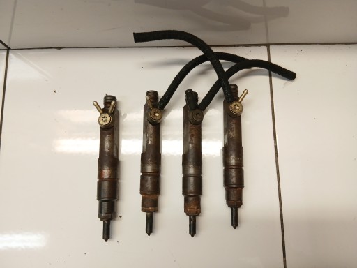 VW VOLKSWAGEN LT 2.5 SDI TDI nozzle nozzles 074130201C 0432193824
