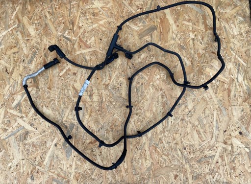 8W0 131 - Трубопровід AdBlue AUDI A4 B9 8W0131960D