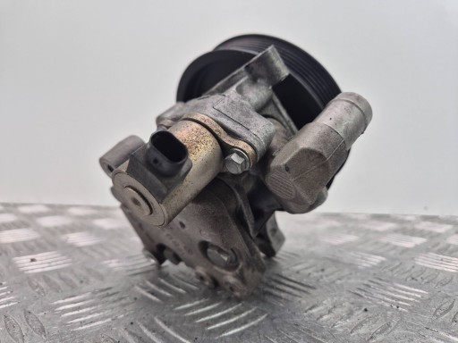 Mercedes E200 CGI W212 servo pump A0064666801