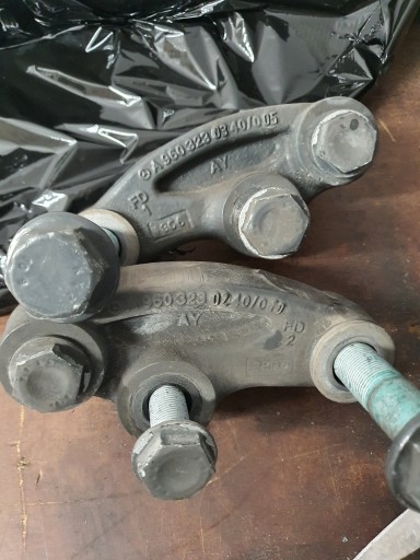 Mercedes MP4 стойки крепления a9603230340