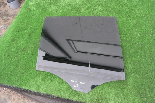 window side door right rear part MERCEDES ML W164 05R