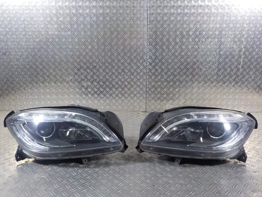 A1668202259 A1668202359 - MERCEDES ML166 11-15 КОМПЛЕКТ ПЕРЕДНИХ ЛАМП
