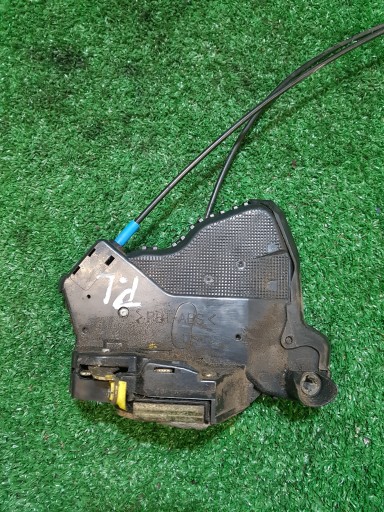 lock door left front TOYOTA AVENSIS T25 2 PIN