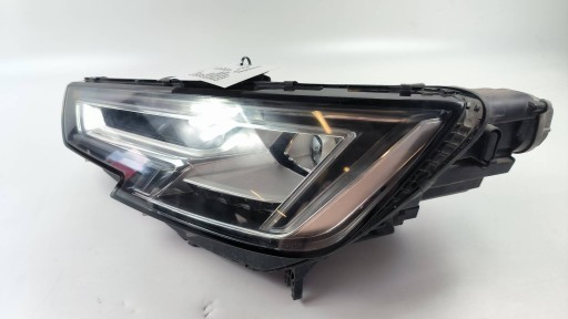 svetlo ľavá predok 8W0941033 AUDI A4 B9