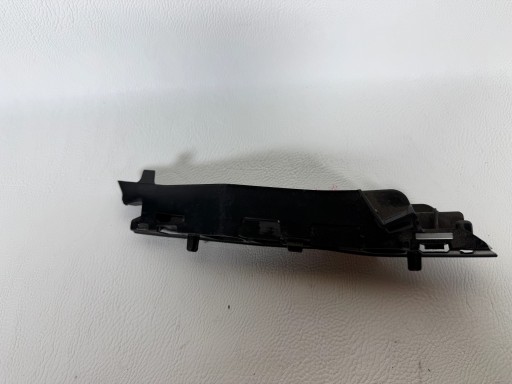 Skoda Scala support holder of a bumper front 657807183A