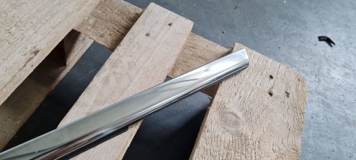 Chrysler Pacifica 2022 moulding door ZGARNAJACA windows right rear part CHROM